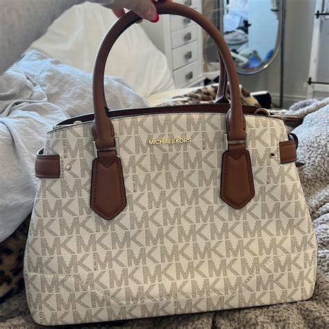 michael kors lynn lg ew satchel|Michael Kors .